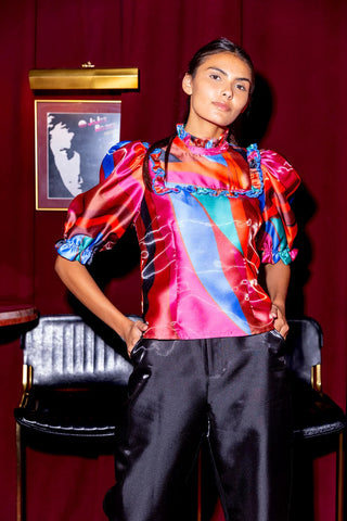 Demi Top, Prism